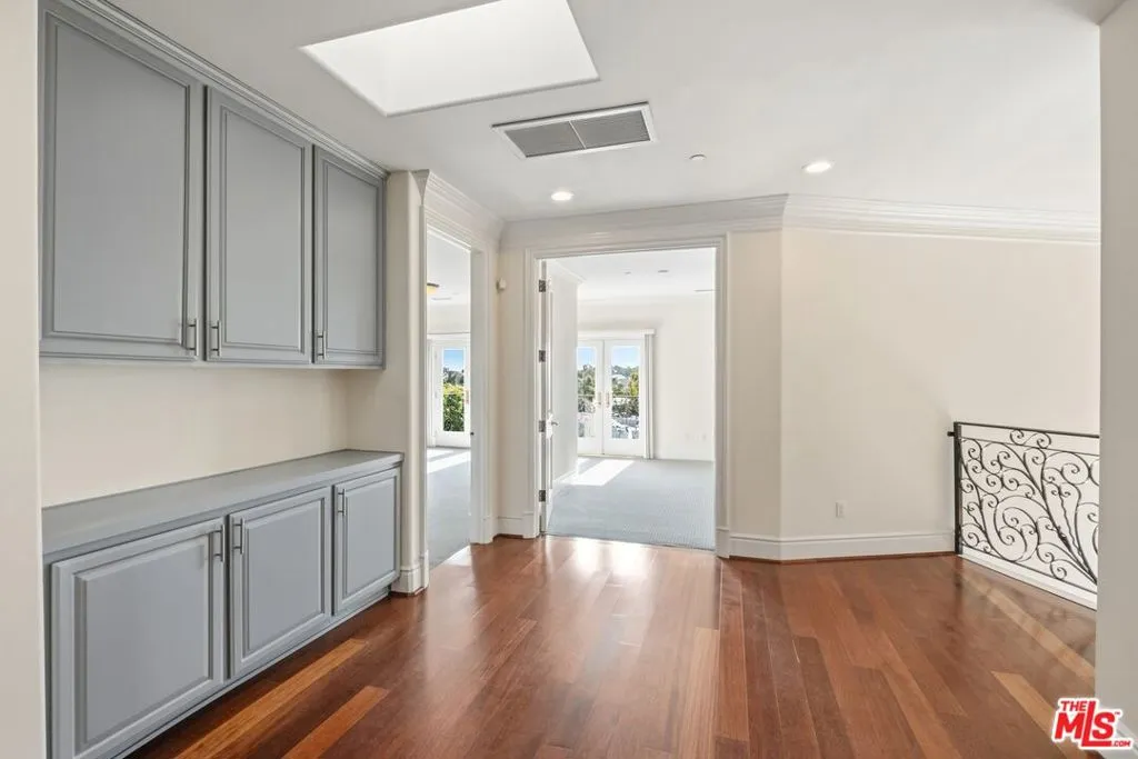 2997 Beverly Glen Circle, Los Angeles, California 90077 home-pic-15